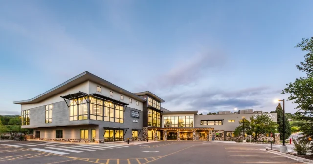 Service deserves recognition 💙 In honor of Veterans Day, OTHS is offering free access Nov 9–11 to veterans and active-duty military. Thank you for your service and for being a part of our community!